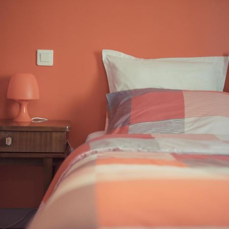 La Gare De Millas Chambres D'Hotes Zimmer foto